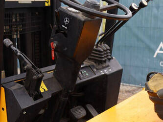 1993-yale-efg-v-30-600-dz-45337314