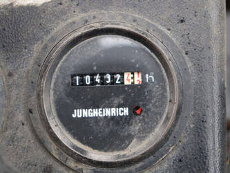 1993-yale-efg-v-30-600-dz-45337320