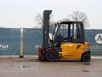 صورة ل رافعات شوكية 2005 جنجهينريتش EFG 540