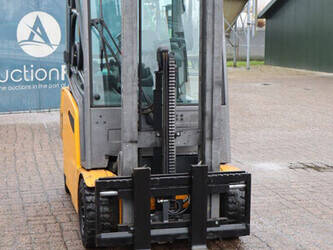 2021-jungheinrich-efg-316-45337594