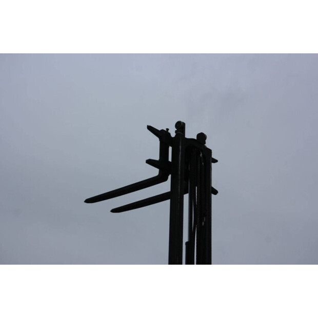 1999 هايستر E2.50XM-847-45337653