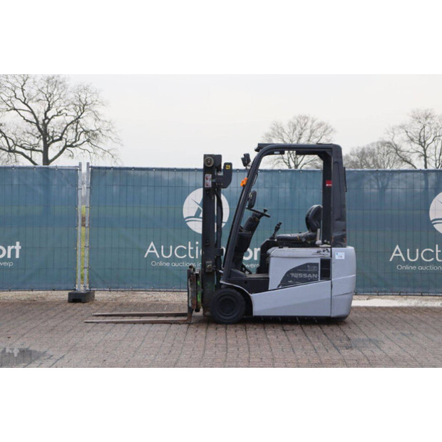 NISSAN 1N1L18Q-45337655