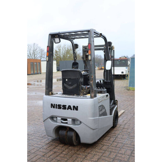 NISSAN 1N1L18Q-45337659