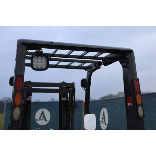 NISSAN 1N1L18Q-45337670