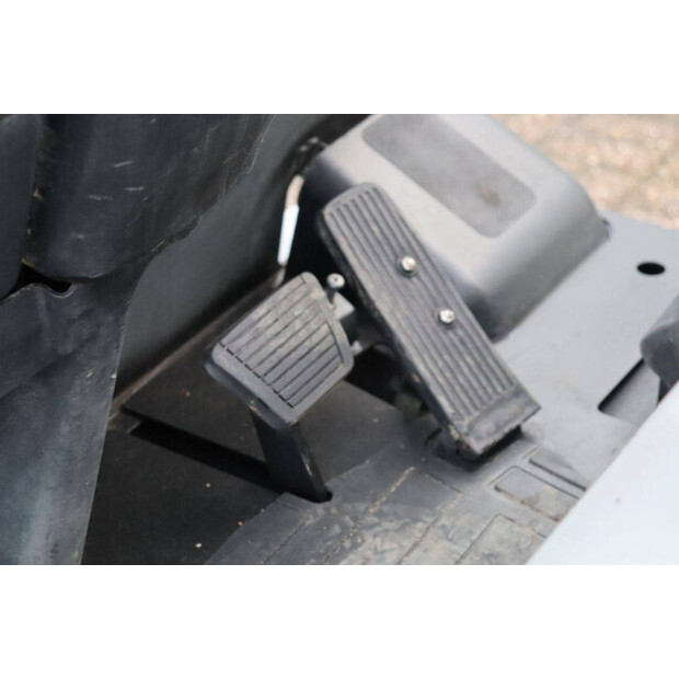 NISSAN 1N1L18Q-45337675