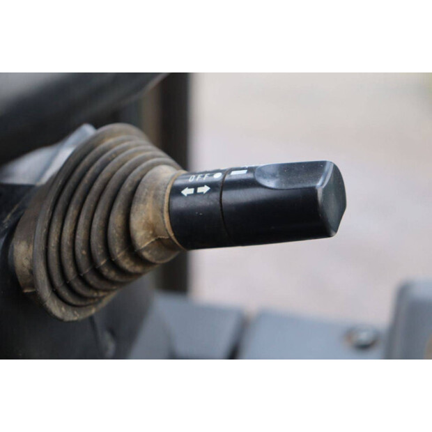 NISSAN 1N1L18Q-45337678