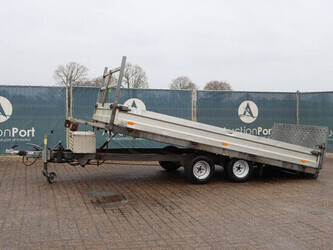 2002-humbaur-others-1413869-45337730