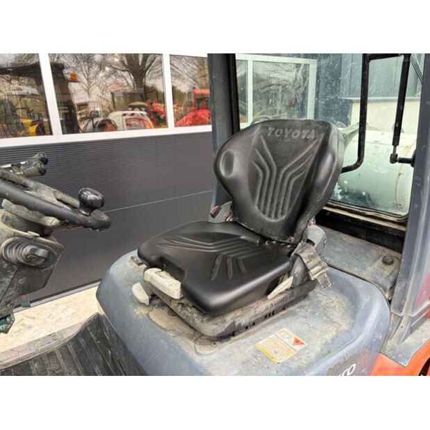 2013 Toyota 02-8FGF25-45337781