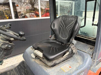 2013-toyota-02-8fgf25-1413872-45337781