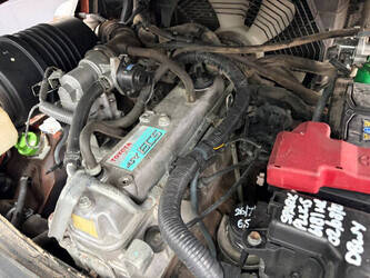 2013-toyota-02-8fgf25-1413872-45337783