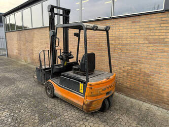 2002-still-r20-16-45337806