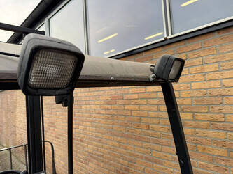 2002-still-r20-16-45337811