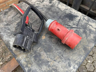 2002-still-r20-16-45337819