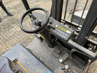 2002-still-r20-16-45337822