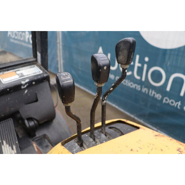 2002 Daewoo G25E-5-45338051