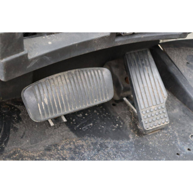 2006 يال GLP55MJ-45338083