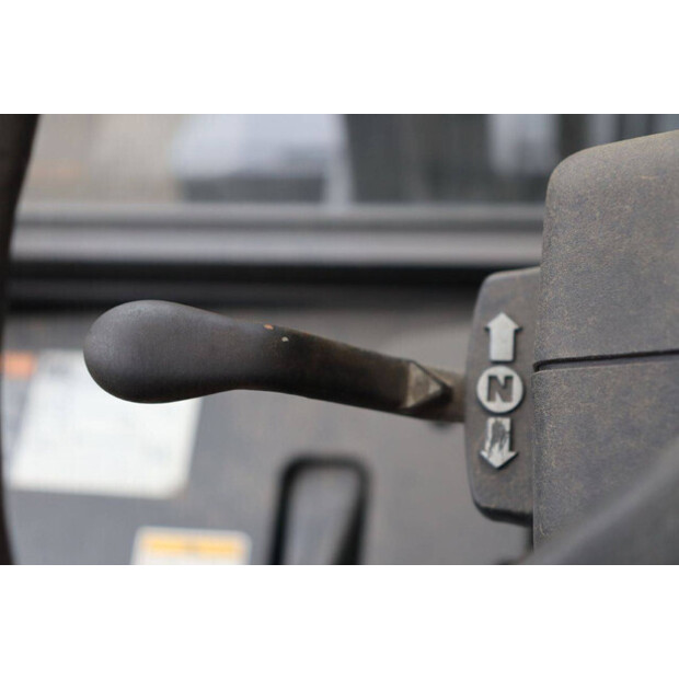 2006 يال GLP55MJ-45338085