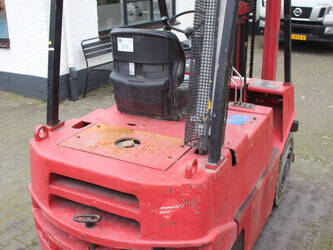 1976-o-k-v20d-45338112