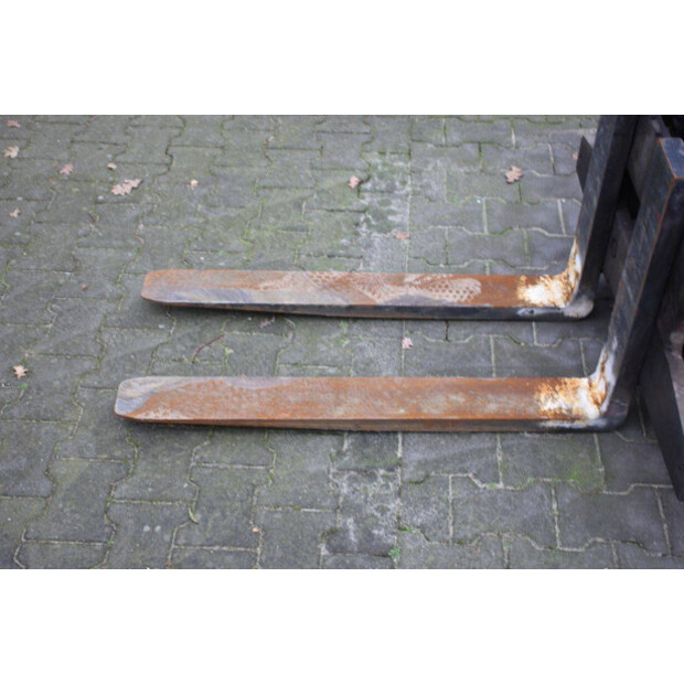 1976 أو أند كيه V20D-45338118