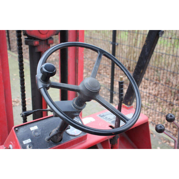 1976 أو أند كيه V20D-45338127