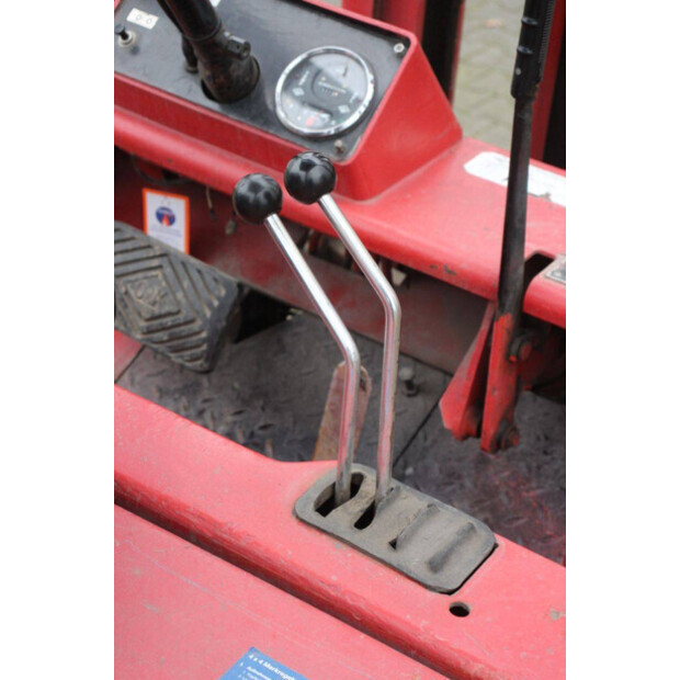 1976 أو أند كيه V20D-45338129