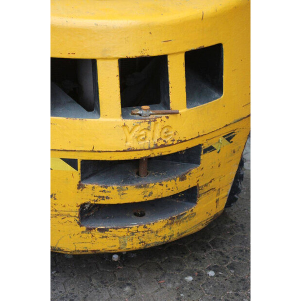 2004 يال GLP30TF-45338214