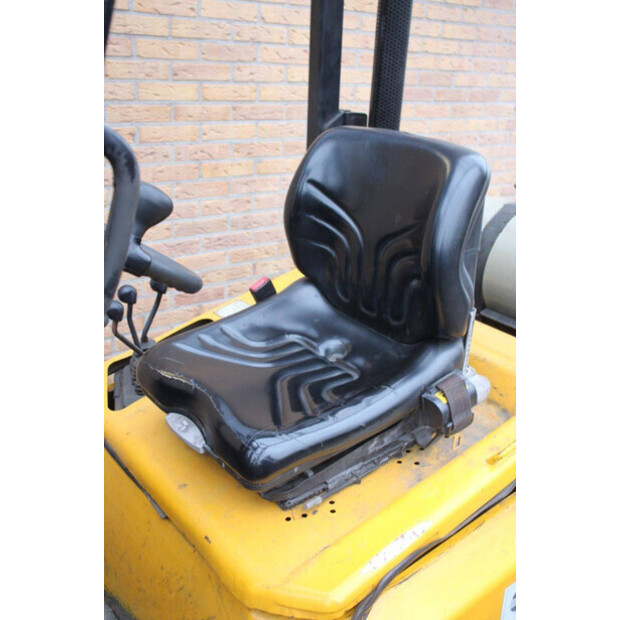 2004 يال GLP30TF-45338221