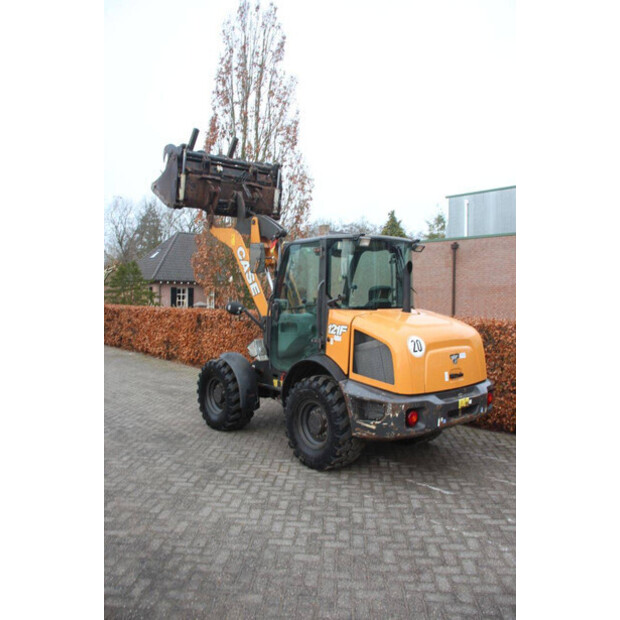 2017 CASE 121F-45338288