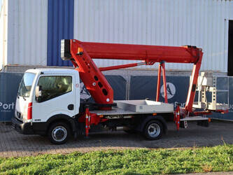 صورة ل رافعات نيسان Cabstar 35.12