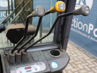 2013-tcm-fg25t3-45338786