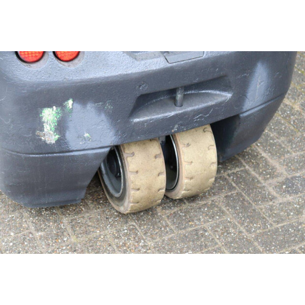 2011 سيساب B318-45339091