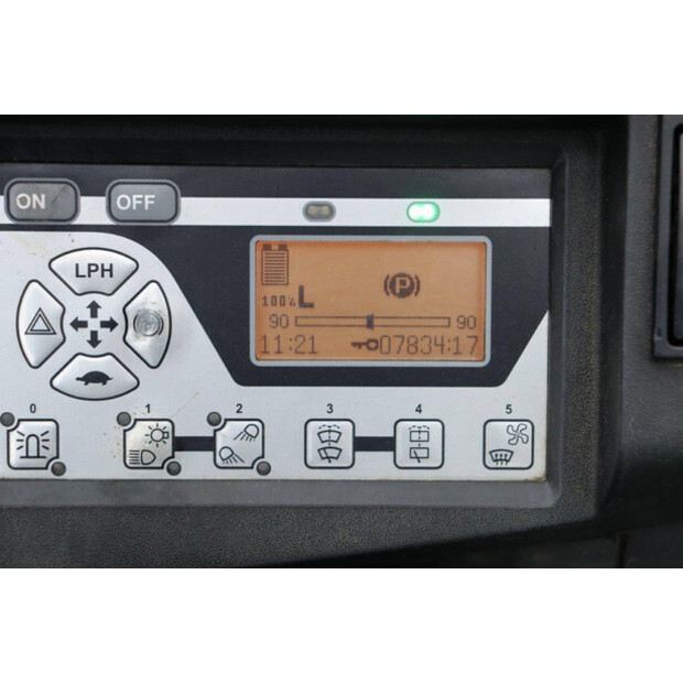 2011 سيساب B318-45339101