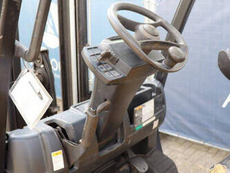 2011-yale-glp25vx-f2170-1413915-45339153