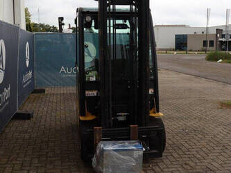 2011-yale-erp25vl-1413919-45339257