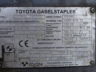 2012-toyota-8fbet16-1413920-45339301