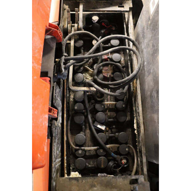 2013 BT SWE200D-45339689