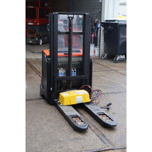 2017 Toyota SWE200D-45339733