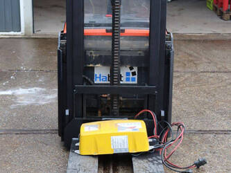 2017-toyota-swe200d-1413936-45339734