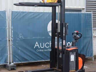 2017-toyota-swe200d-1413936-45339751