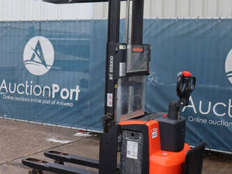 2017-toyota-swe200d-1413936-45339753