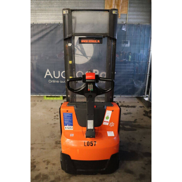 2018 Toyota SWE140L-45339762