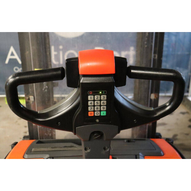 2018 Toyota SWE140L-45339772