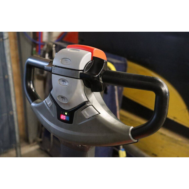 2018 Toyota SWE140L-45339777