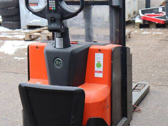 2016-bt-swe200d-1413939-45339824