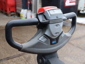 2016-bt-swe200d-1413939-45339839