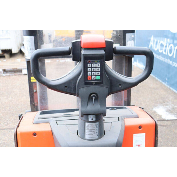 2015 BT SWE200D-45339892