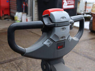 2015-bt-swe200d-1413941-45339898