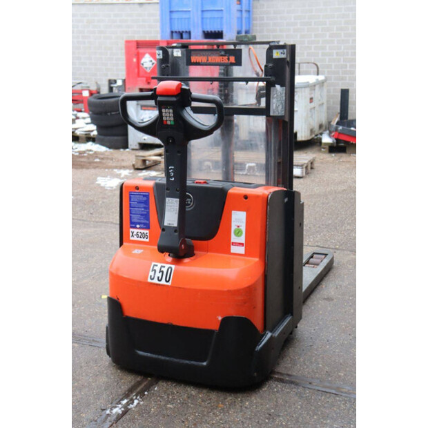 2013 بي تي SWE200D-45339912