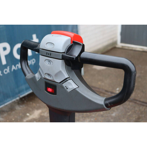 2013 بي تي SWE200D-45339927