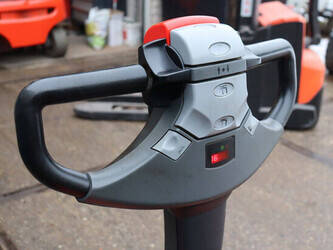 2013-bt-swe200d-1413942-45339928